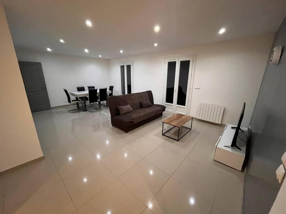 Maison Dans Residence Pavillonnaire Paisible Cannes-Écluse المظهر الخارجي الصورة